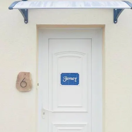 度假居 La Maison Du Bonheur Saint-Jean-de-la-Rivière